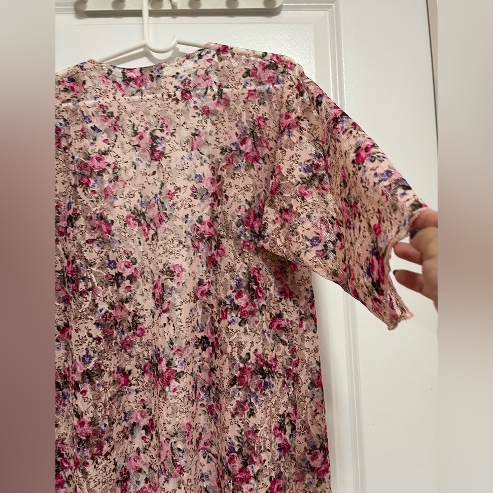 LuLaRoe Floral Lace Duster Kimono Cardigan Size M - Picture 5 of 8